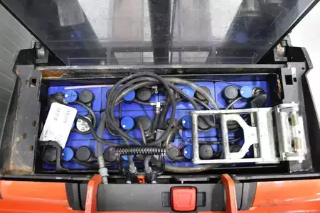 Wózek wysokiego podnoszenia 2017  Toyota SWE 200D (9)
