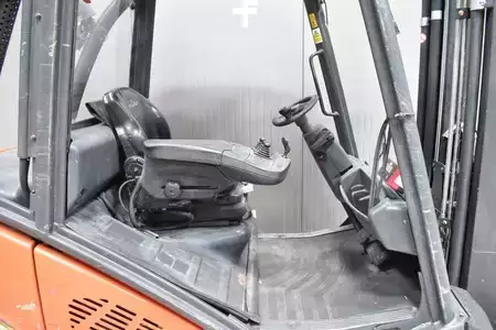 Dieselový VZV 2015  Linde H 25 D - 02 (5)