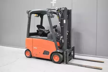 4-wiel elektrische heftrucks 2013  Linde E 16 PH - 01 (1)