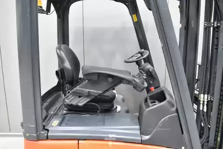 3-wiel elektrische heftrucks 2013  Linde E 12 - 01 (5)