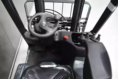 3-wiel elektrische heftrucks 2013  Linde E 12 - 01 (7)