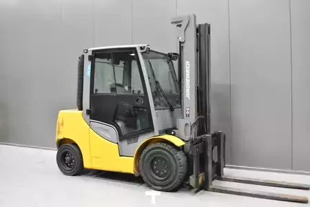 Diesel heftrucks 2016  Jungheinrich DFG S50s (1)