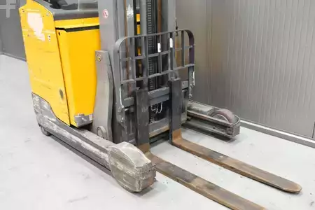 Reach Truck 2016  Jungheinrich ETV 214 (6)