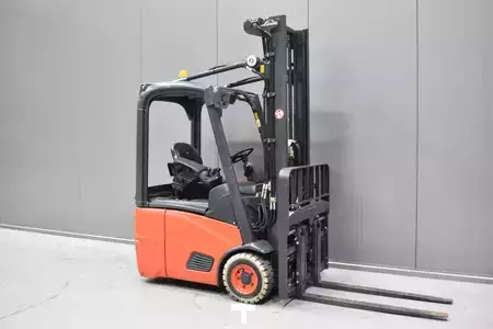 3-wiel elektrische heftrucks 2013  Linde E 12 - 01 (1)
