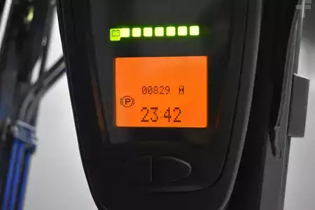 3-wiel elektrische heftrucks 2013  Linde E 12 - 01 (10)