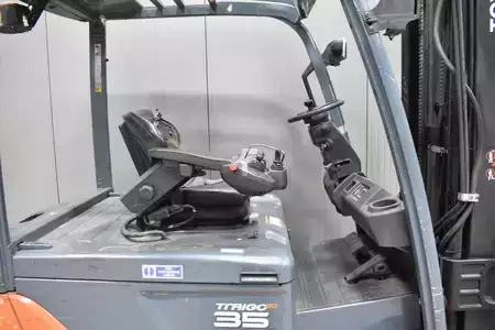 Elektro 4 Rad 2020  Toyota 8FBMT35 (5)