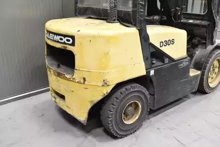 Diesel heftrucks 1999  Daewoo D 30-3 (8)