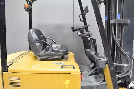 Elektro čtyřkolový VZV 2006  CAT Lift Trucks EP 25 K-PAC (5)