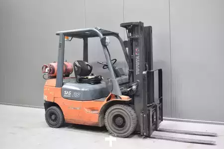 LPG VZV 2006  Toyota 42-7FGF25 (1)