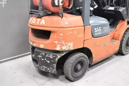 LPG VZV 2006  Toyota 42-7FGF25 (8)