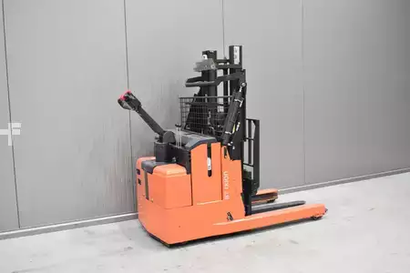 Apilador eléctrico 2012  BT RWE 120 (4)