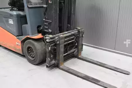 Chariots électriques à 4 roues 2016  Toyota 8FBMT35 (6)