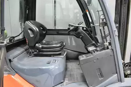 Chariots élévateurs GPL 2009  Toyota 02-8FGF30 (5)