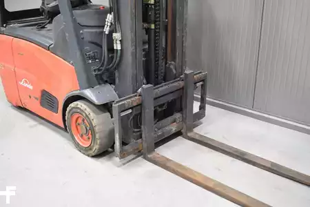 3-wiel elektrische heftrucks 2011  Linde E 16 C - 01 (6)