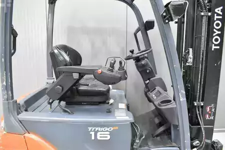 3-wiel elektrische heftrucks 2015  Toyota 8FBET16 (5)