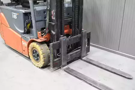 3-wiel elektrische heftrucks 2015  Toyota 8FBET16 (6)