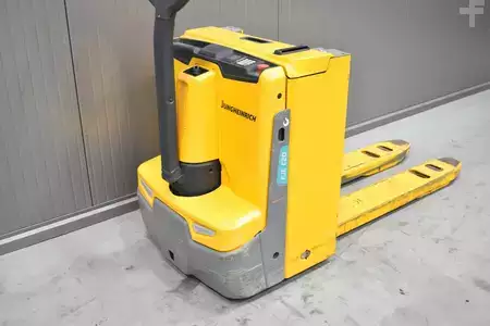 Hochhubwagen 2020  Jungheinrich EJE C20 (7)