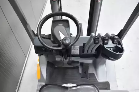Treibgasstapler 2017  Jungheinrich TFG 320 (7)