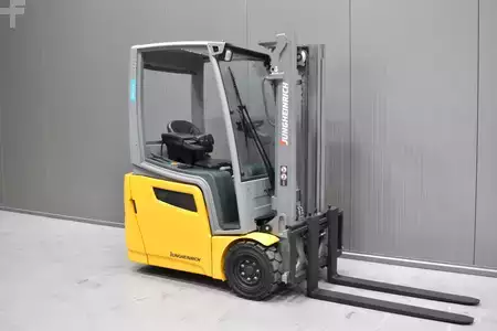 3-wiel elektrische heftrucks 2018  Jungheinrich EFG 213 (1)