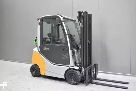 Empilhador a gás 2015  Still RX 70-20 T (1)