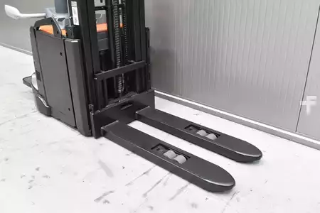 Pinontavaunu 2015  BT SPE 140L (5)