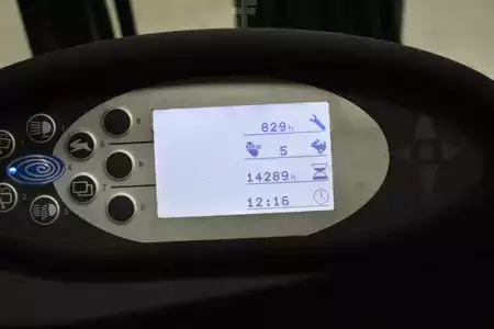 Elektromos 3 kerekű 2015  Still RX 50-10 (10)