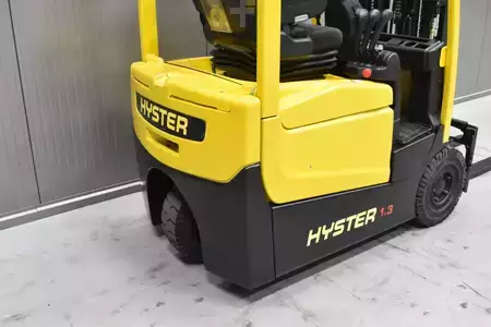 Carrelli elettrici 3 ruote 2012  Hyster A 1.3 XNT (8)