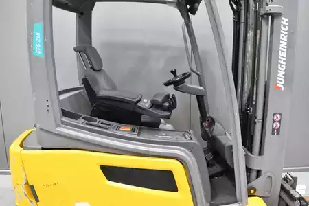 Carrelli elettrici 3 ruote 2017  Jungheinrich EFG 218 (5)
