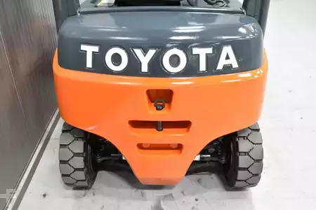 Electric - 4 wheels 2018  Toyota 8FBM20T (9)