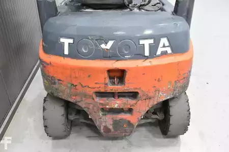 Electric - 4 wheels 2019  Toyota 8FBM18T (9)
