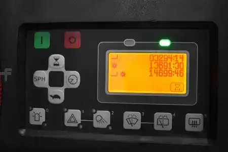 Elektrisk- 4 hjul 2019  Toyota 8FBMT25 (11)