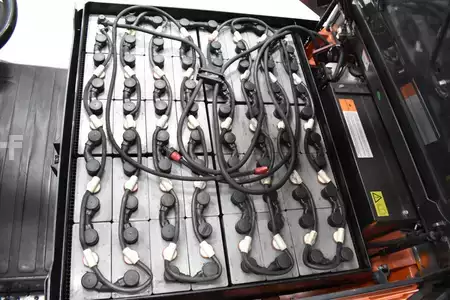 Elektrisk- 4 hjul 2019  Toyota 8FBMT25 (12)