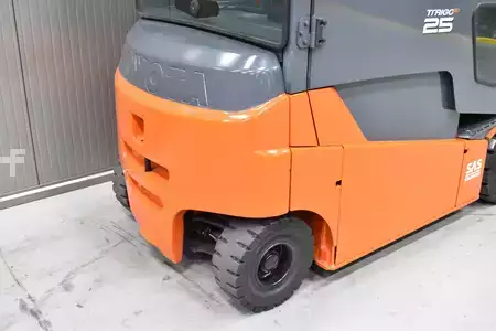 Elektrisk- 4 hjul 2019  Toyota 8FBMT25 (8)
