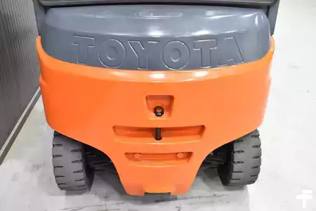 Elektrisk- 4 hjul 2019  Toyota 8FBMT25 (9)