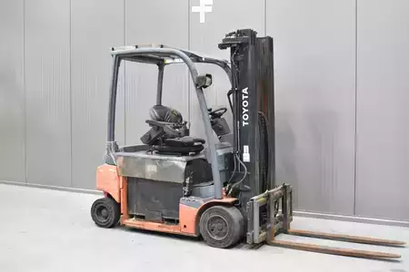 Elektro 4 Rad 2011  Toyota 8FBMT20 (1)