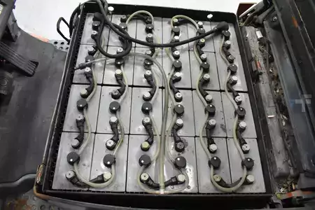 Elektro 4 Rad 2011  Toyota 8FBMT20 (10)