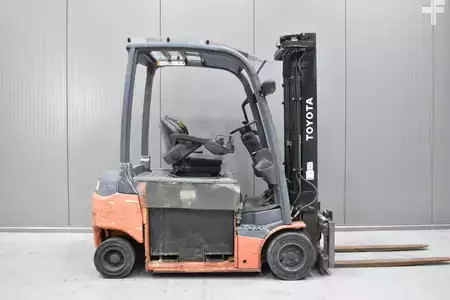 Elektro 4 Rad 2011  Toyota 8FBMT20 (3)