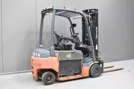 Elektro 4 Rad 2011  Toyota 8FBMT20 (4)