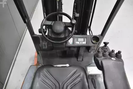 Elektro 4 Rad 2011  Toyota 8FBMT20 (7)