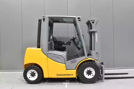 Empilhador diesel 2015  Jungheinrich DFG 540 s (3)