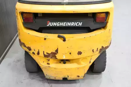 Wózki gazowe 2017  Jungheinrich TFG 320 (9)