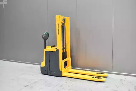 Stacker pedestre 2015  Jungheinrich EJD 220 (1)