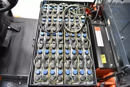 Eléctrico - 4 rodas 2014  Toyota 8FBMKT20 (12)
