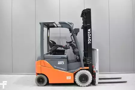 Eléctrico - 4 rodas 2014  Toyota 8FBMKT20 (3)