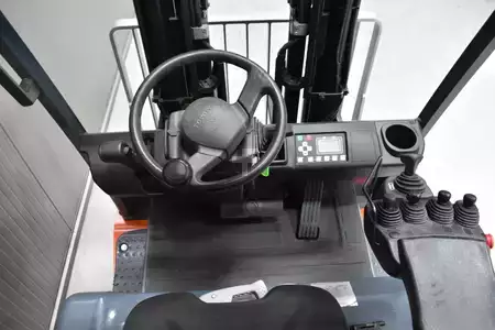 Eléctrico - 4 rodas 2014  Toyota 8FBMKT20 (7)