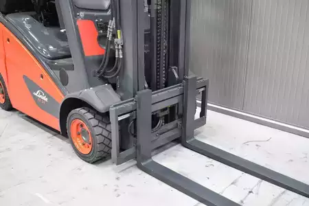 Treibgasstapler 2012  Linde H 14 T - 01 (6)