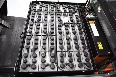 Carrelli elettrici 4 ruote 2018  Toyota 8FBMKT25 (12)