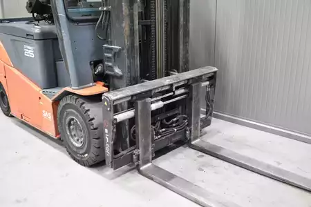 Carrelli elettrici 4 ruote 2018  Toyota 8FBMKT25 (6)
