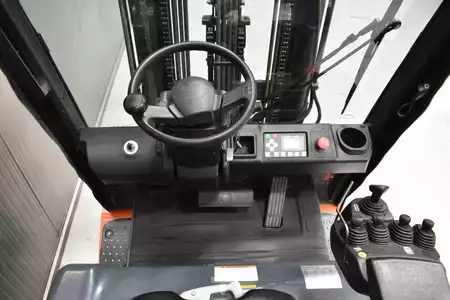 Carrelli elettrici 4 ruote 2018  Toyota 8FBMKT25 (7)
