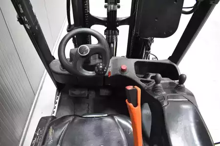 3-wiel elektrische heftrucks 2020  Linde E 15 - 02 (7)